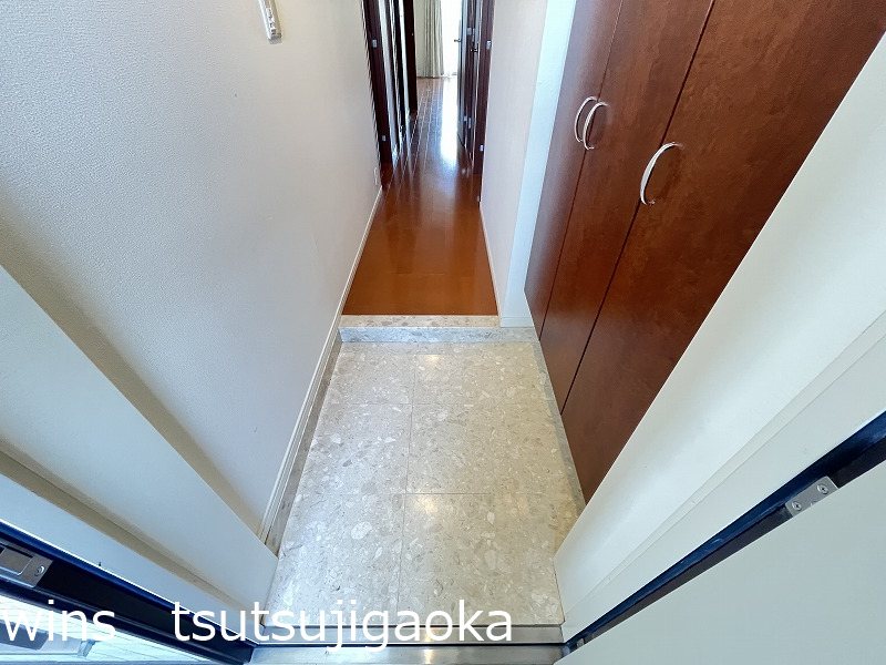 レヴィールつつじヶ丘 玄関