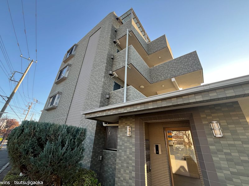 ドゥ・ベルジュール 411号室 外観