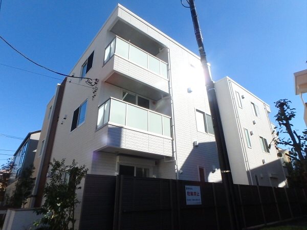 エルミタージュ南烏山  301号室 外観