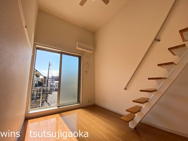 カスティーロつつじヶ丘 ベッドルーム