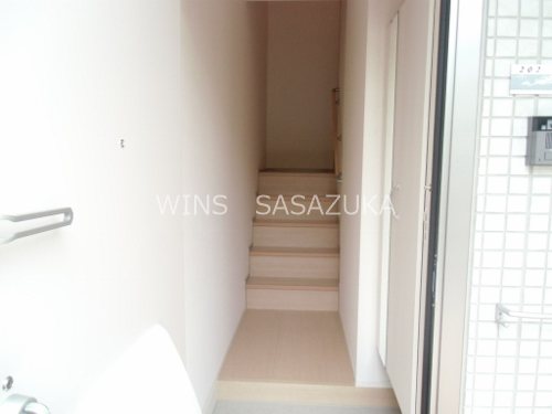 マグノリア明大前  玄関