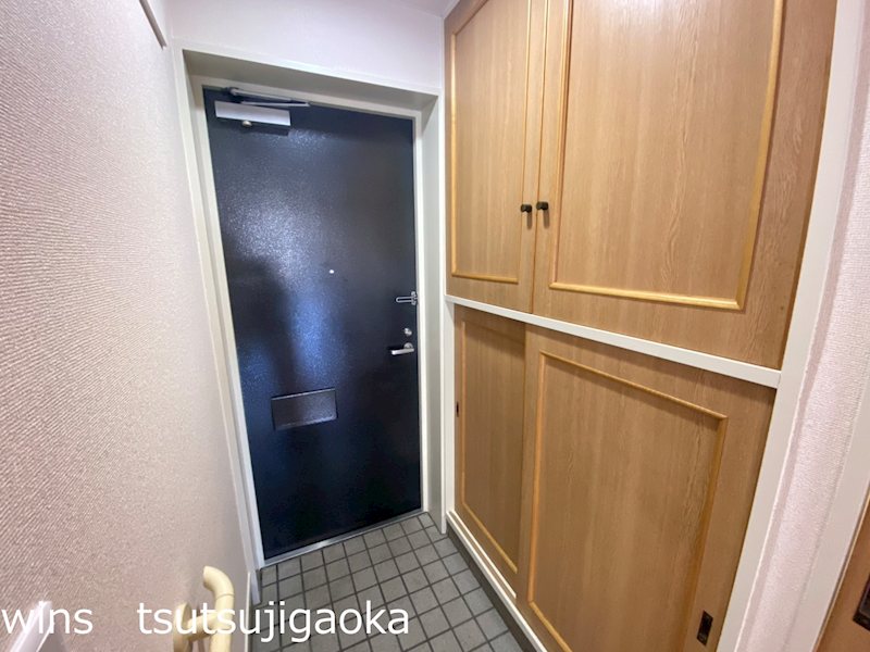 クレール給田 玄関