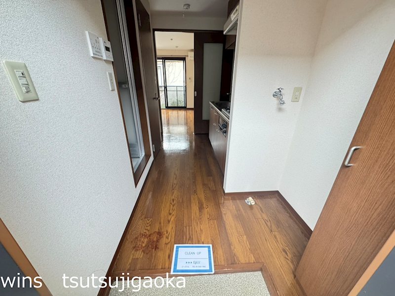 グランドール千歳烏山 玄関