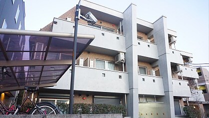 ラコリッタカラスヤマ 外観