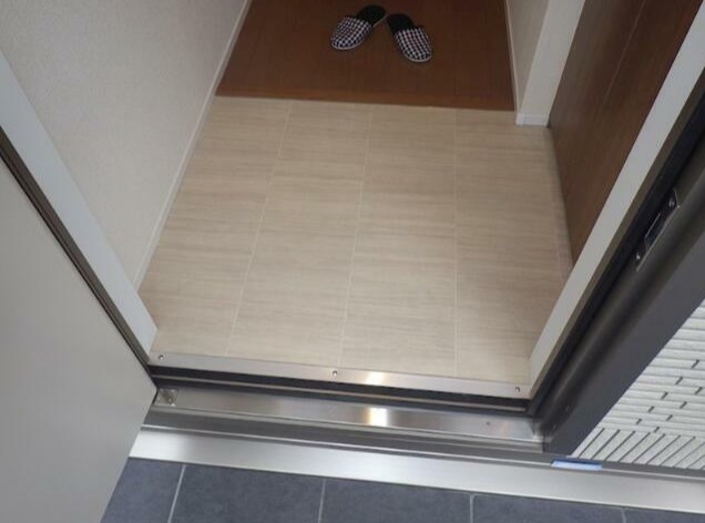 ウィステリアガーデン 玄関