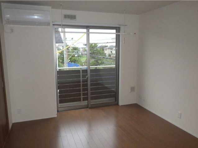 ウィステリアガーデン リビング