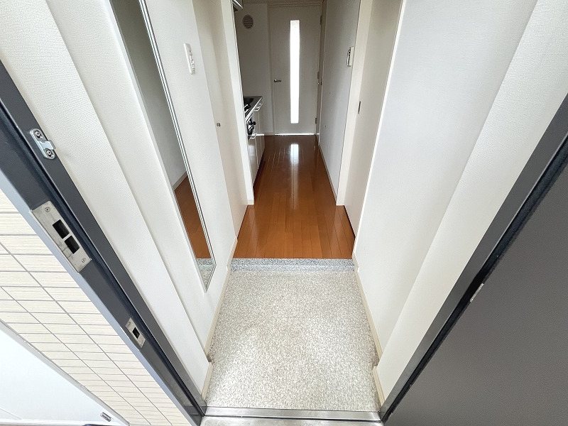 プランタニエ仙川 玄関