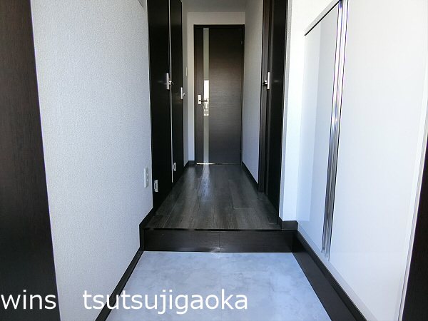 FRAGRANCE SENGAWA（フレグランス仙川） 玄関