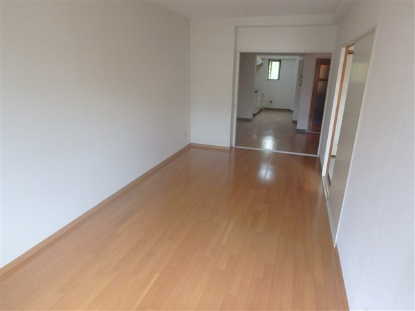 メープルリーフガーデン　 リビング