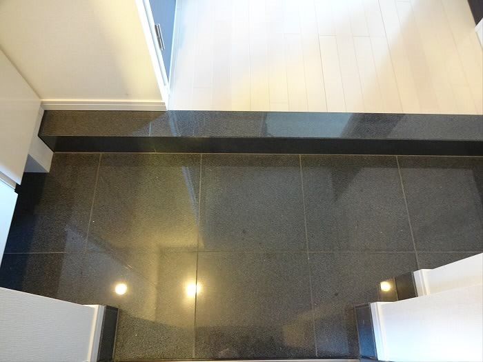 日神デュオステージ国領 玄関