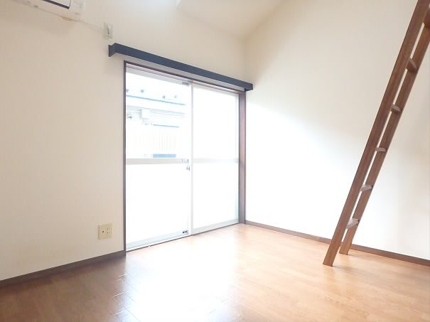 グリーンパレスつつじヶ丘 リビング