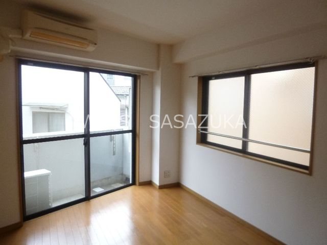 クレスト初台 リビング