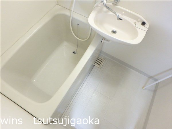 ホワイトSKJ 風呂画像