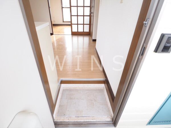 ハイツやよい 玄関