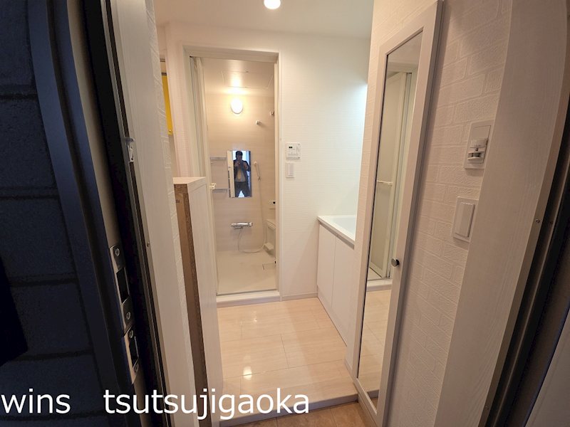 ルーブル三鷹壱番館 玄関