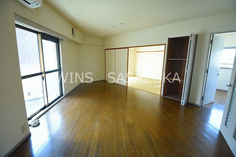 クレスト和泉 リビング