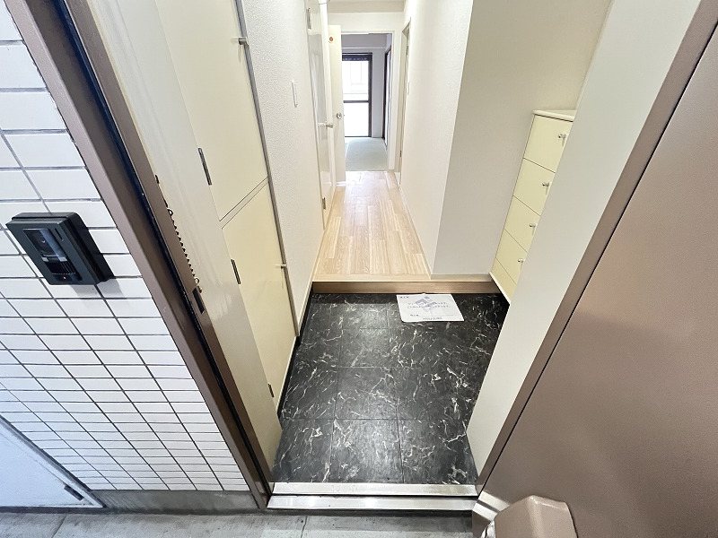 ファミールＹＫ 玄関