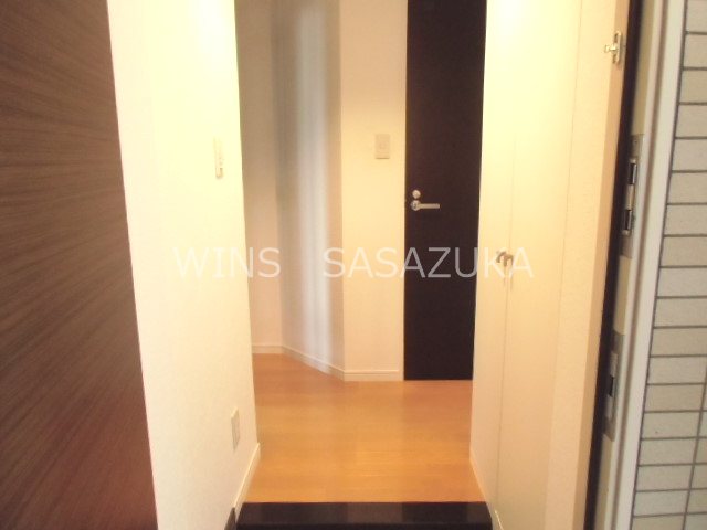 HF明大前レジデンス 玄関