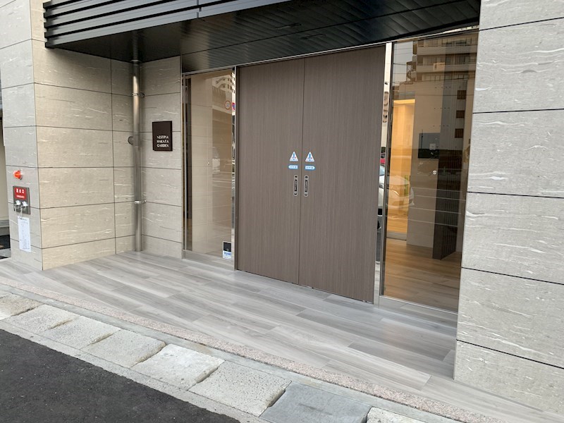 福岡県福岡市博多区千代１丁目 エントランス