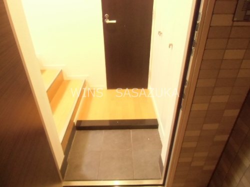 HF明大前レジデンス 玄関