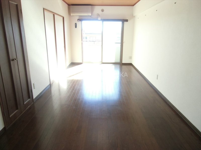 サンファミリー烏山 リビング