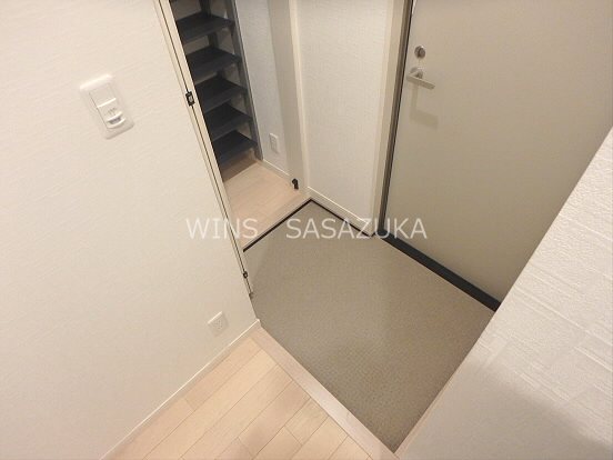 メゾンドリーヴ 玄関