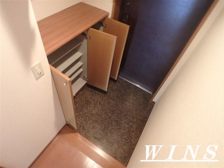 アボリアスコート笹塚WEST 玄関