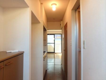 トゥインクルコート大町　5番館 玄関