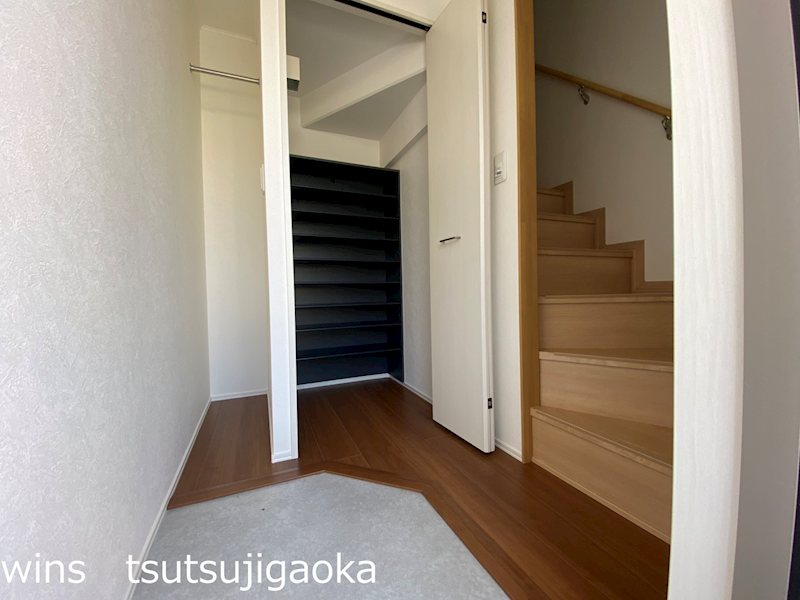 エルシオン狛江 玄関