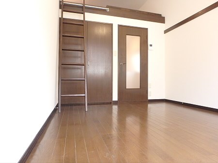 ガウディ6 リビング