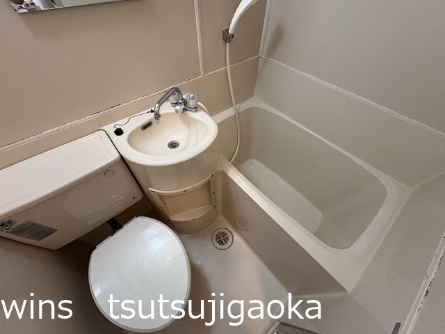 ガウディ6 風呂画像
