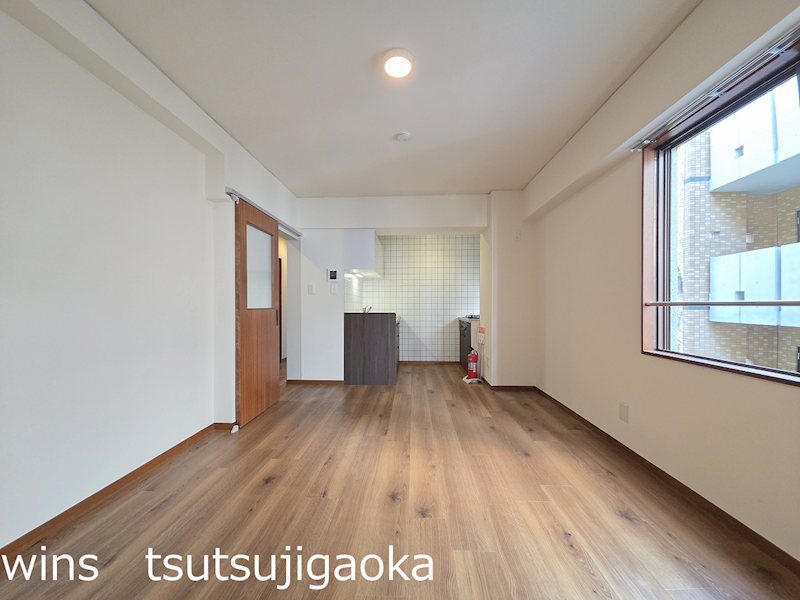 アゼリアガーデン リビング