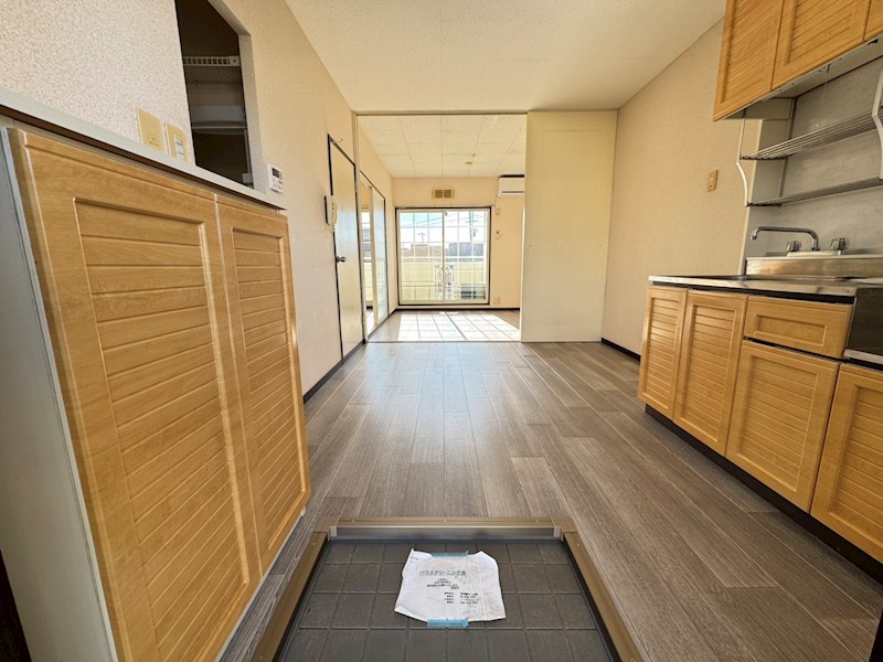 ウイングR 玄関