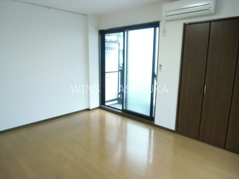 アンプルール・フェールドゥ・イズミ　 リビング