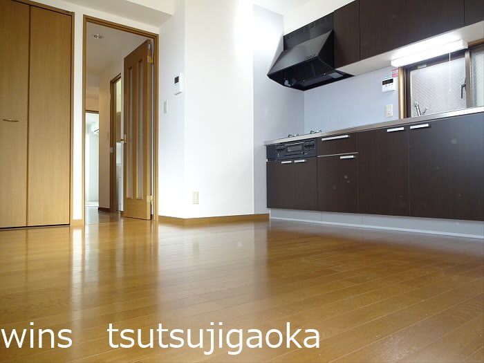 SAつつじヶ丘（旧吉村ビル） リビング