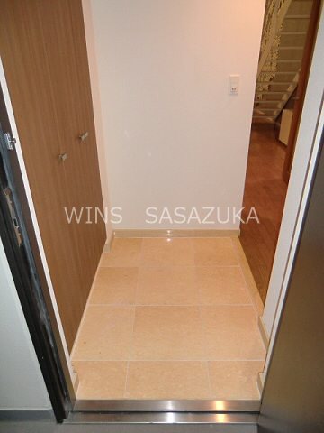 レジディア杉並方南町 玄関