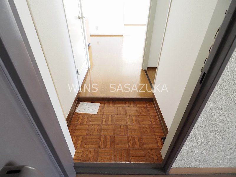 セレンティ弥生 玄関