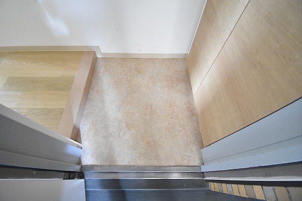 ドンジョン国領 玄関