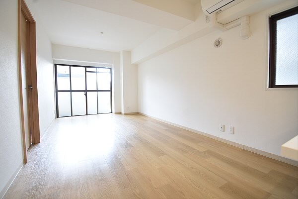 ドンジョン国領 リビング