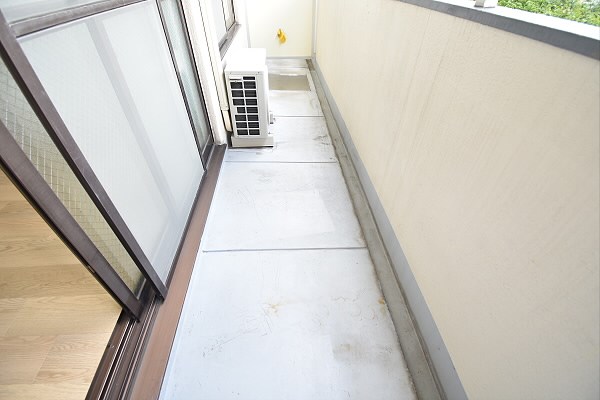 ドンジョン国領 ベランダ