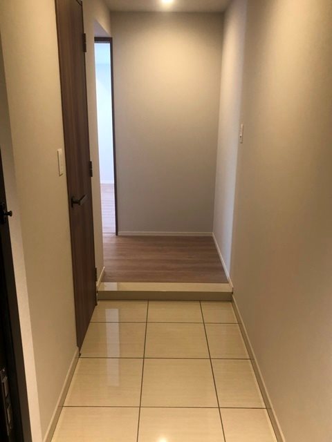 グランドゥールプレミアム代々木大山  玄関