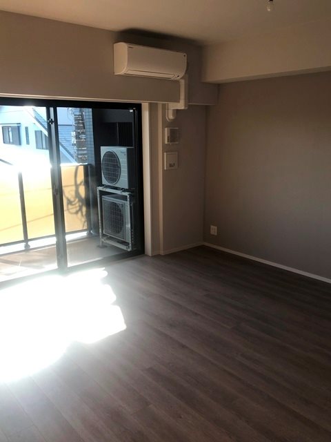 グランドゥールプレミアム代々木大山  リビング