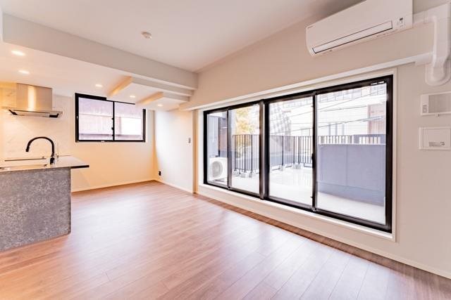 グランドゥールプレミアム代々木大山  リビング