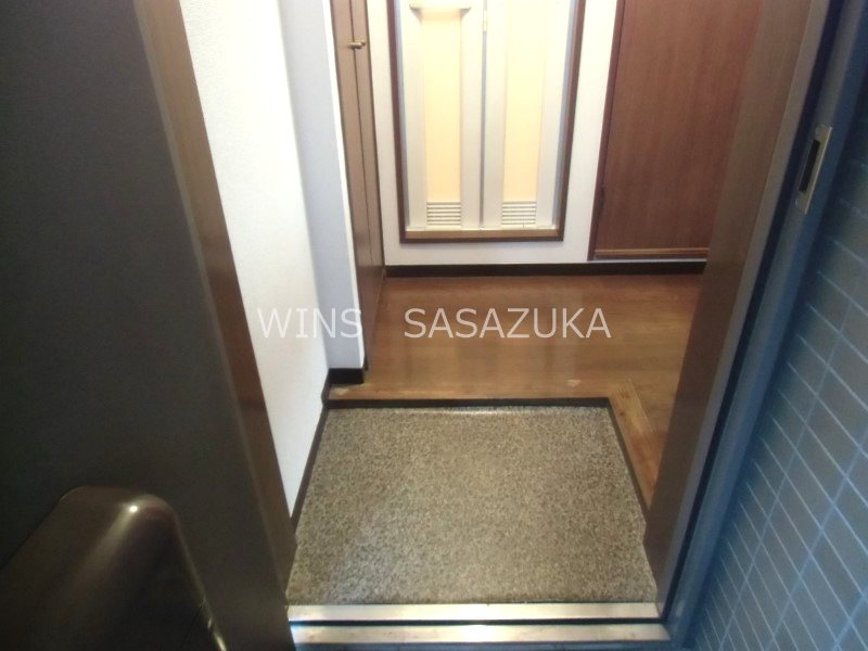 フェニックス明大前 玄関