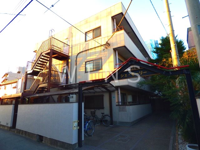 シェ・モーリー  303号室 外観