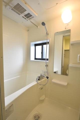 方南町テラスハウスE 風呂画像