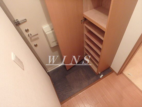 ブルーガーデン 玄関