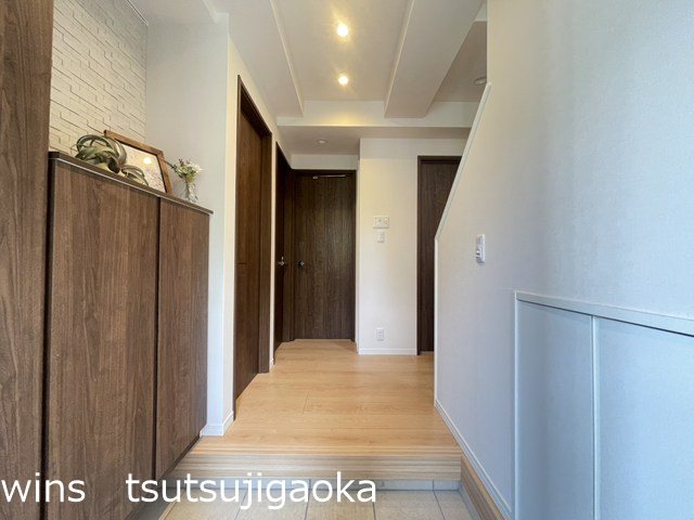 ファインコート調布プレシャステラス 玄関