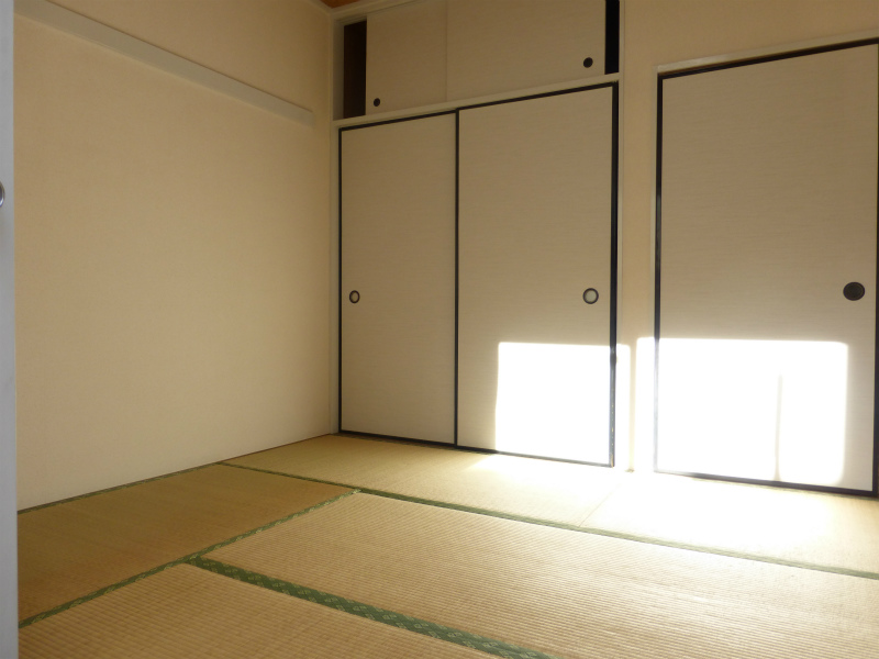 東京都府中市本宿町１丁目 リビング