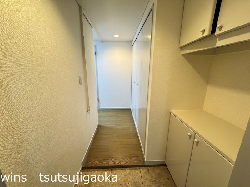 メゾンドラフィネ宮下 玄関